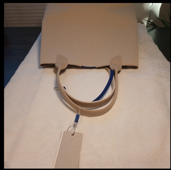 Rothy's Handbags - Rothy's The Lightweight Tote in Soft Sesame 086-011